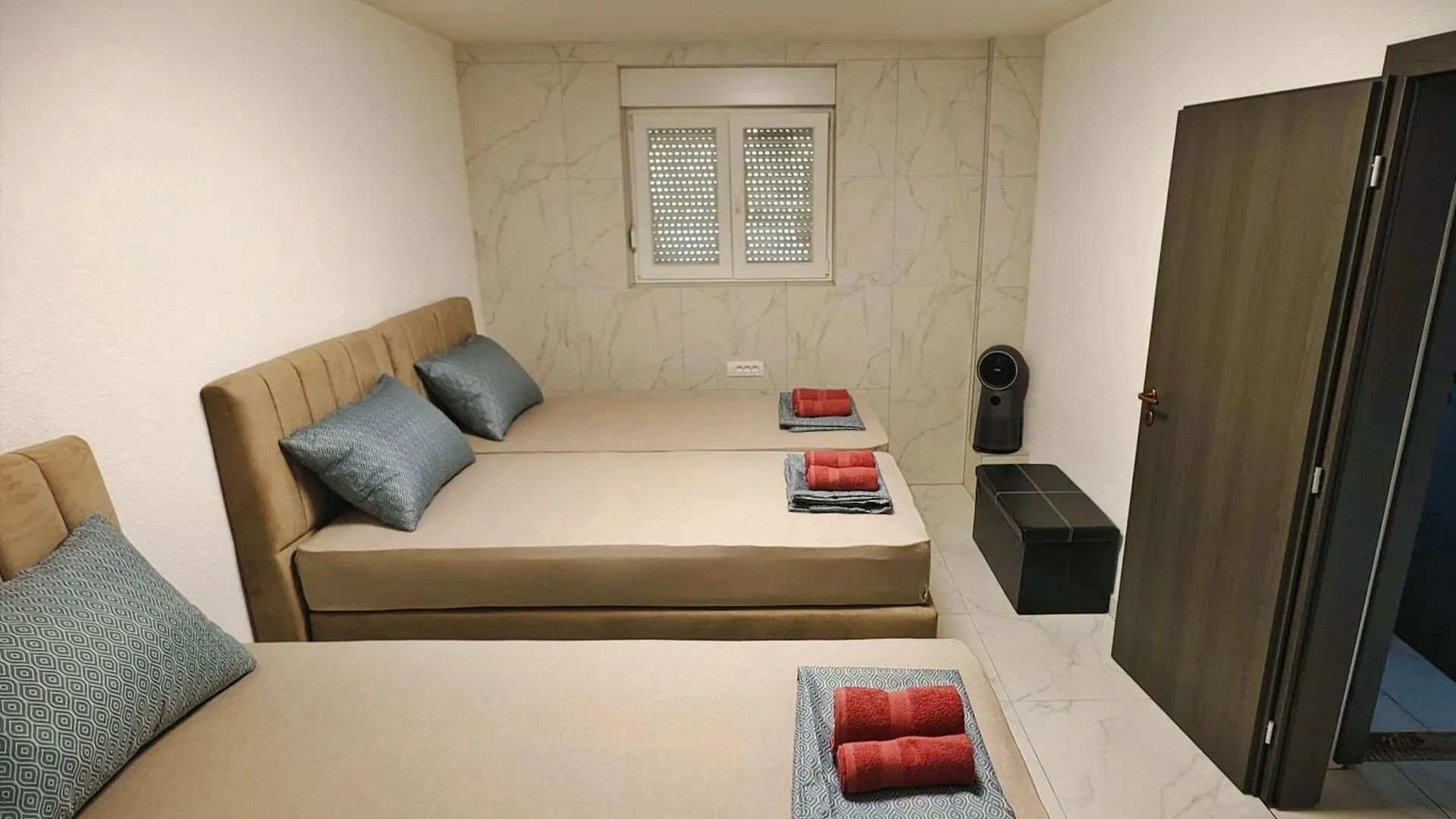 Apartments Tomy Kastela