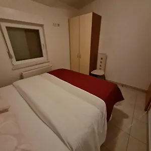 And Niki 2 Apartment