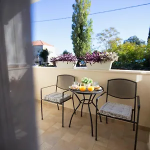 Iris Apartment