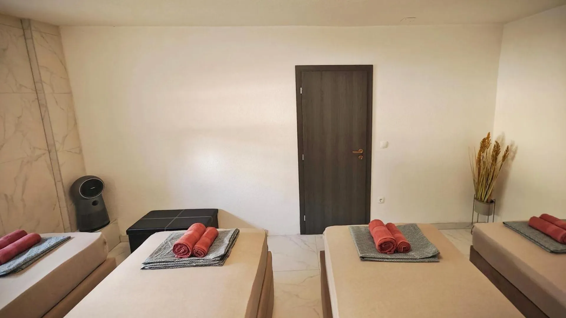 Apartments Tomy Kastela