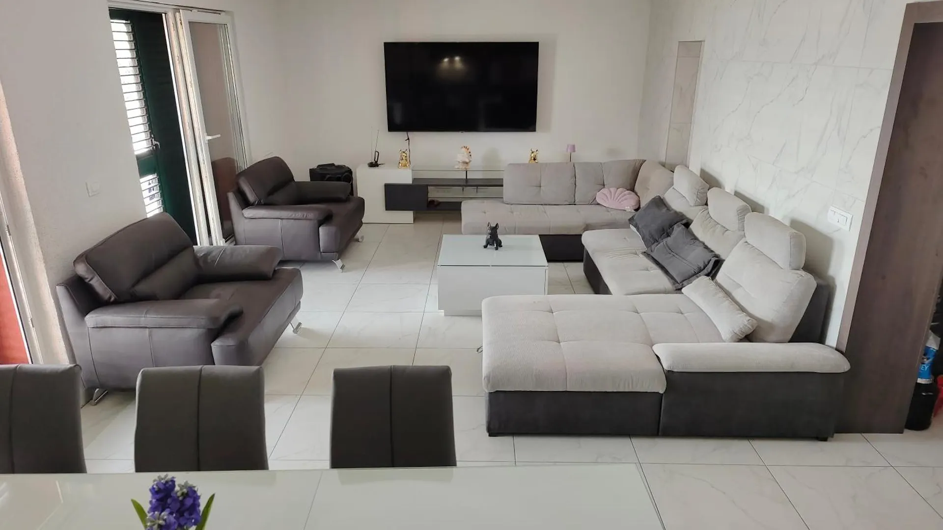 Apartments Tomy Kastela