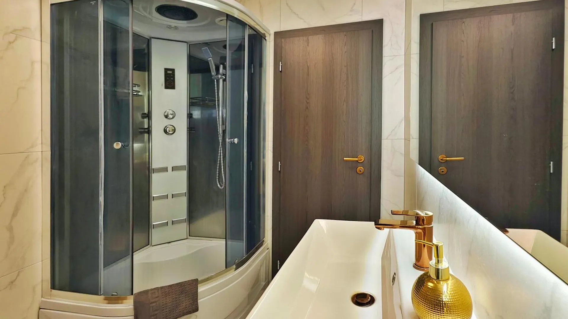 Apartments Tomy Kastela Croatia