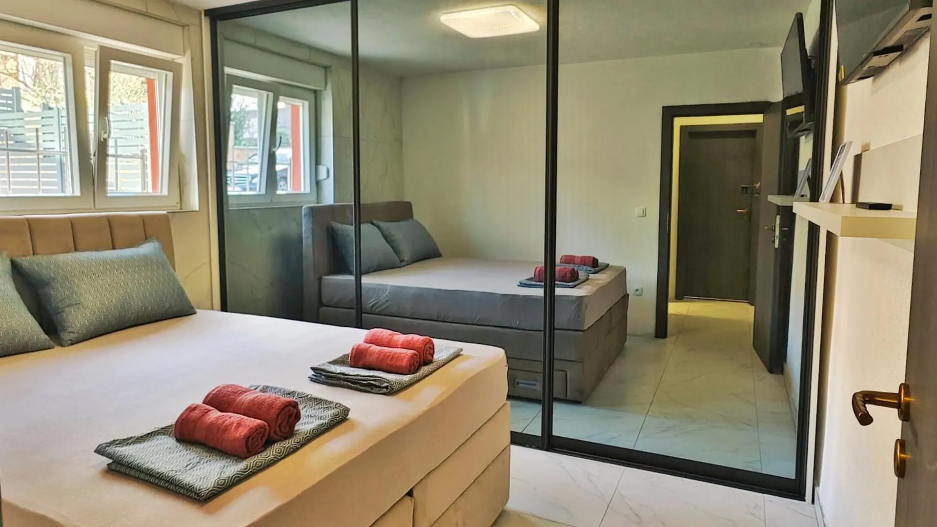 Apartments Tomy Kastela